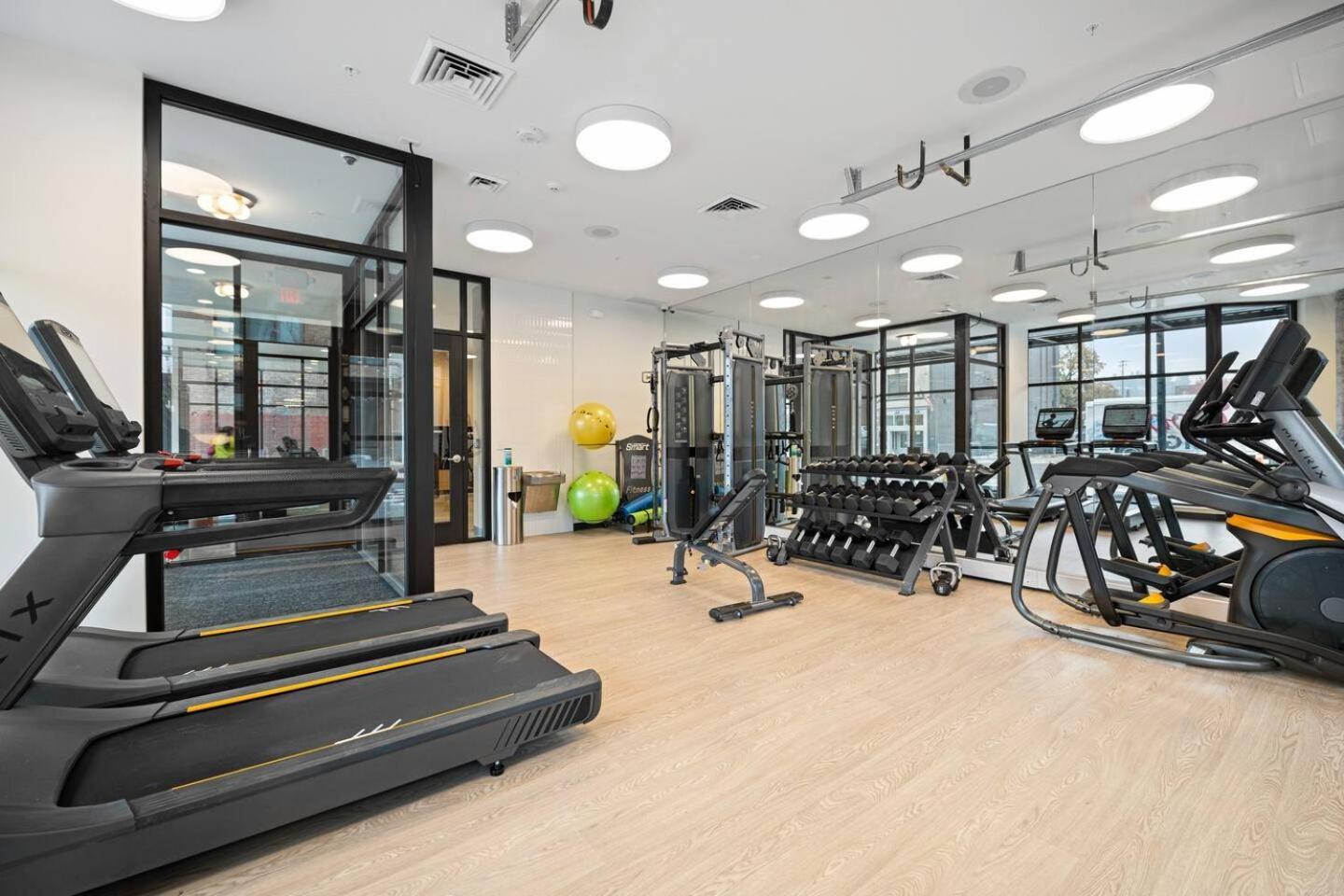 Convenient 2bd2ba In Museumofarts-downtowngym Apartment *